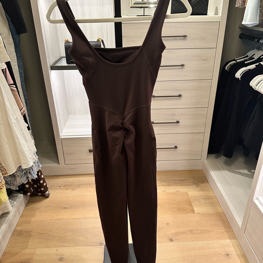 Activewear the Curve Onesie Jumpsuit by 437 - Picture 4 of 9